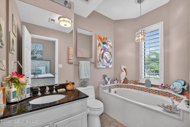 2668 Beach Boulevard, 206, Biloxi, MS 39531