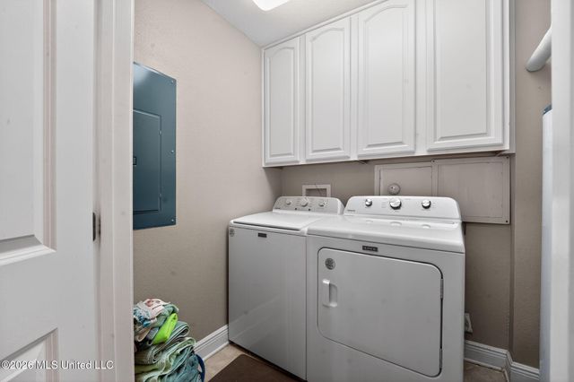 2668 Beach Boulevard, 206, Biloxi, MS 39531