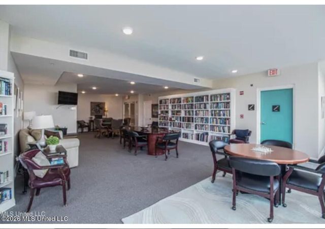 2668 Beach Boulevard, 206, Biloxi, MS 39531