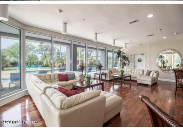 2668 Beach Boulevard, 206, Biloxi, MS 39531