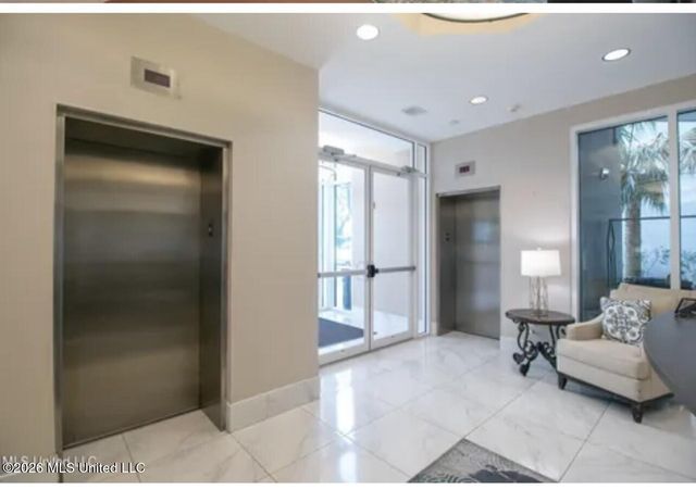 2668 Beach Boulevard, 206, Biloxi, MS 39531