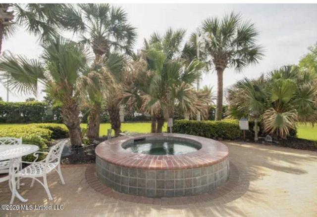 2668 Beach Boulevard, 206, Biloxi, MS 39531