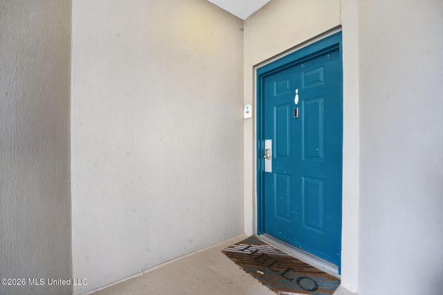 2668 Beach Boulevard, 206, Biloxi, MS 39531
