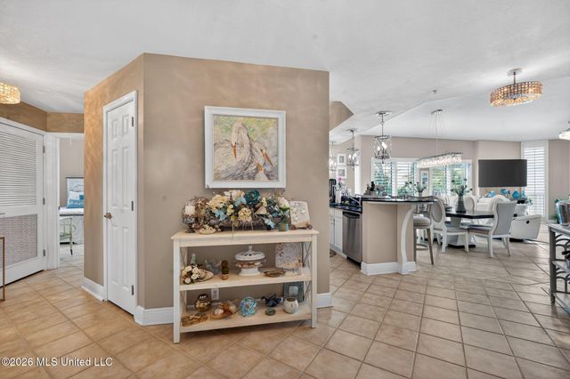 2668 Beach Boulevard, 206, Biloxi, MS 39531