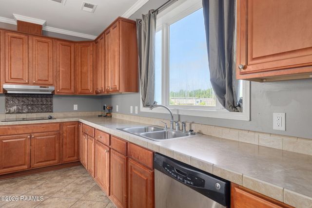1608 Lagneaux Road, Duson, LA 70529