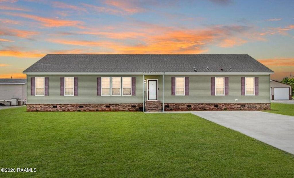 1608 Lagneaux Road, Duson, LA 70529