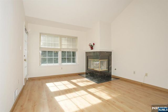 1273 Paddington Road, Mahwah, NJ 07430