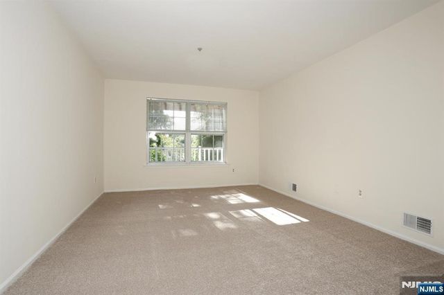 1273 Paddington Road, Mahwah, NJ 07430