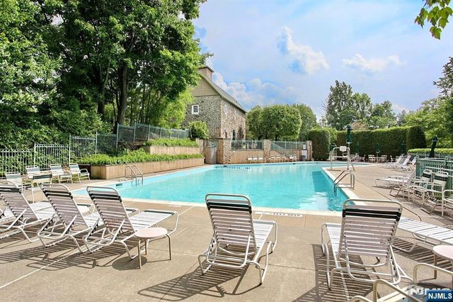 1273 Paddington Road, Mahwah, NJ 07430