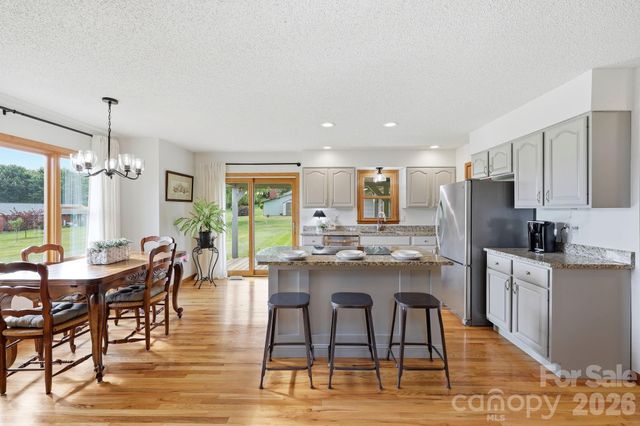 73 Rivercrest Court, Canton, NC 28716
