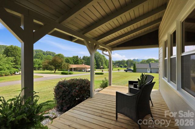 73 Rivercrest Court, Canton, NC 28716