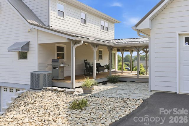 73 Rivercrest Court, Canton, NC 28716