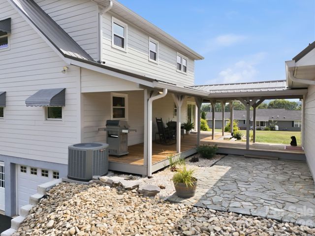 73 Rivercrest Court, Canton, NC 28716