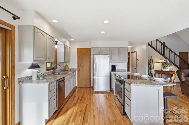 73 Rivercrest Court, Canton, NC 28716
