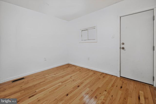 2431 W SERGEANT ST, Philadelphia, PA 19132
