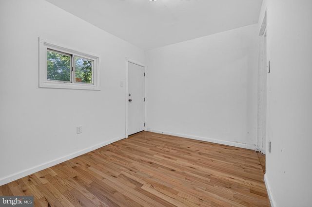 2431 W SERGEANT ST, Philadelphia, PA 19132