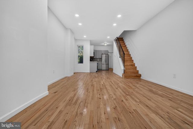 2431 W SERGEANT ST, Philadelphia, PA 19132