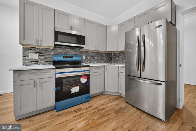 2431 W SERGEANT ST, Philadelphia, PA 19132
