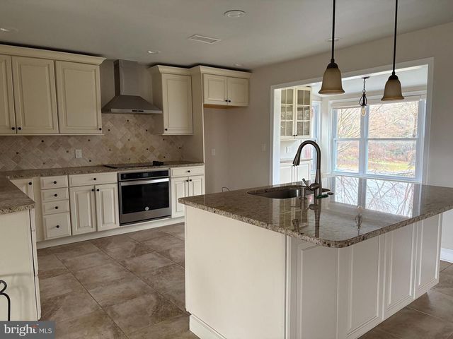 58 LAUREL CIR, Malvern, PA 19355