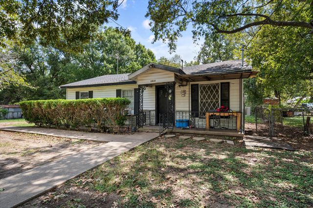 1815 W 10th Avenue, Corsicana, TX 75110