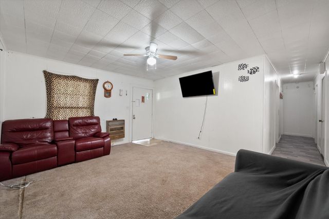 1815 W 10th Avenue, Corsicana, TX 75110