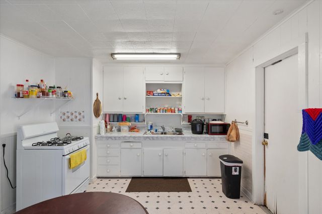 1815 W 10th Avenue, Corsicana, TX 75110