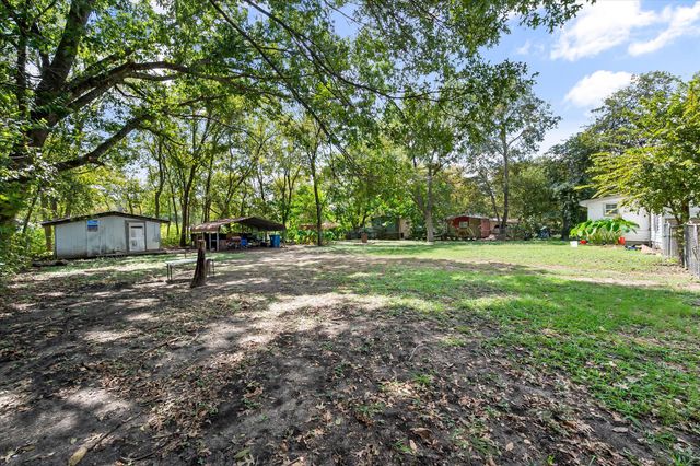 1815 W 10th Avenue, Corsicana, TX 75110