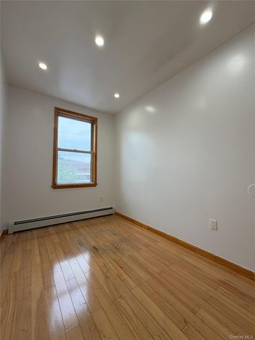 4216 Bell Boulevard 2, Bayside, NY 11361