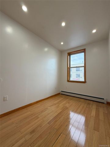 4216 Bell Boulevard 2, Bayside, NY 11361