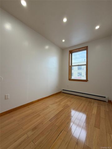 4216 Bell Boulevard 2, Bayside, NY 11361