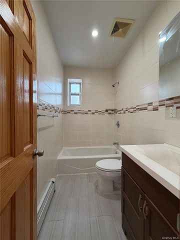 4216 Bell Boulevard 2, Bayside, NY 11361