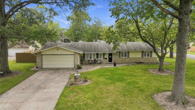 3331 Kirkfield Drive, Fort Wayne, IN 46815