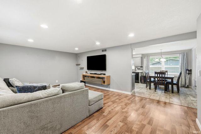 3331 Kirkfield Drive, Fort Wayne, IN 46815
