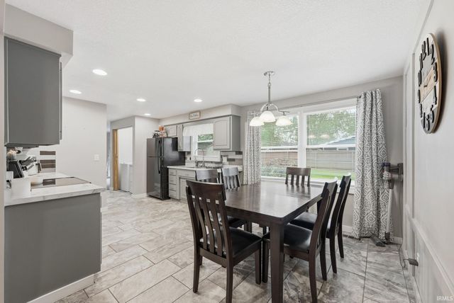 3331 Kirkfield Drive, Fort Wayne, IN 46815