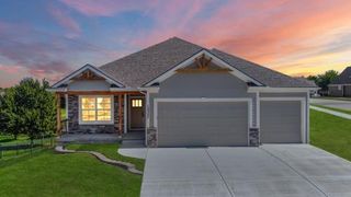 506 Blackhawke Drive, Smithville, MO 64089