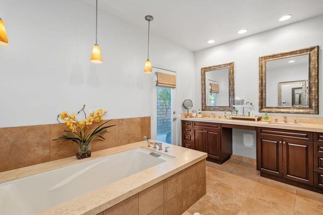 28 White Sun Way, Rancho Mirage, CA 92270