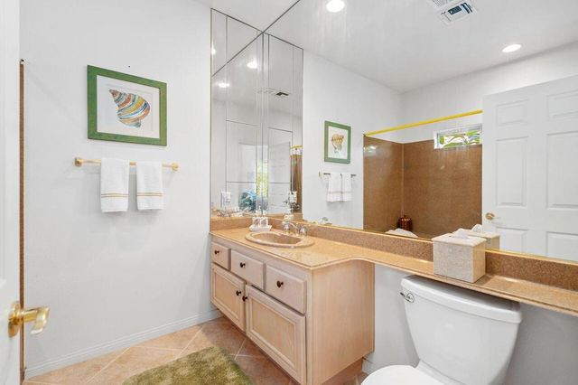 28 White Sun Way, Rancho Mirage, CA 92270