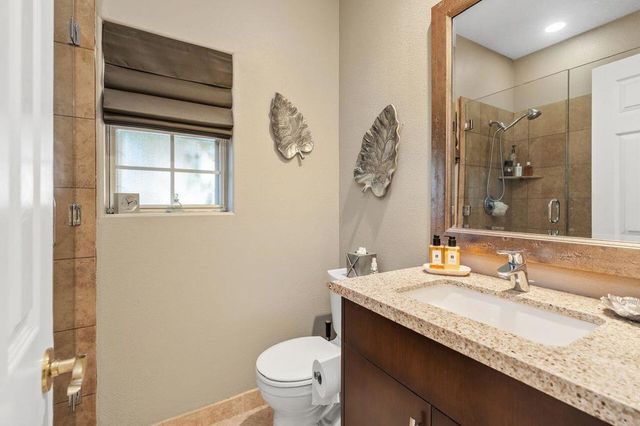 28 White Sun Way, Rancho Mirage, CA 92270