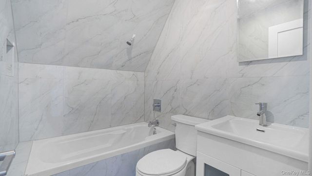 3964 Duryea Avenue, Bronx, NY 10466
