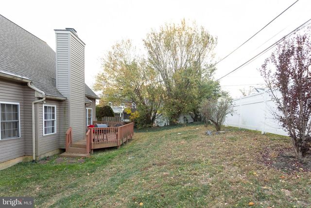 356 N STATE RD, Springfield, PA 19064