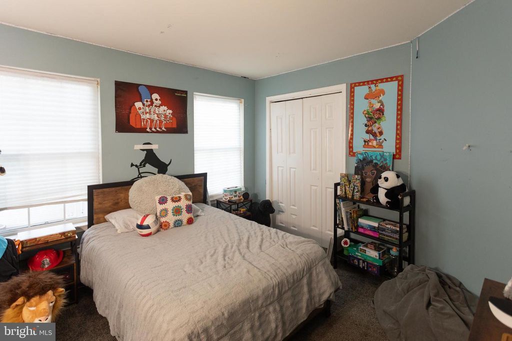 Image 22 of property listing at 356 N STATE RD, Springfield, PA 19064