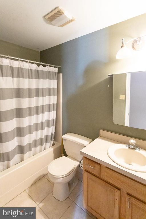 Image 23 of property listing at 356 N STATE RD, Springfield, PA 19064