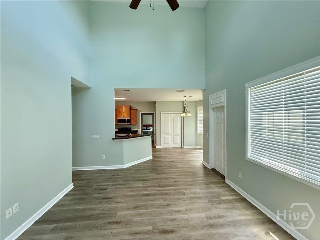 Image 8 of property listing at 674 Bristol Way, Richmond Hill, GA 31324