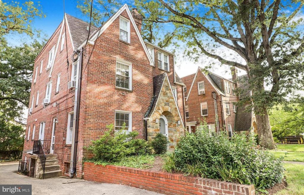 721 ERIE AVE #721-2, Takoma Park, MD 20912