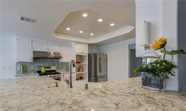 11 Malaga Place, Manhattan Beach, CA 90266