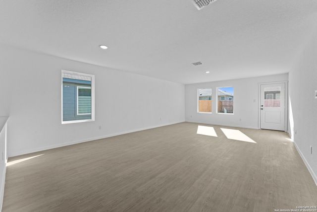 101 Ellendale Place, Fredericksburg, TX 78624