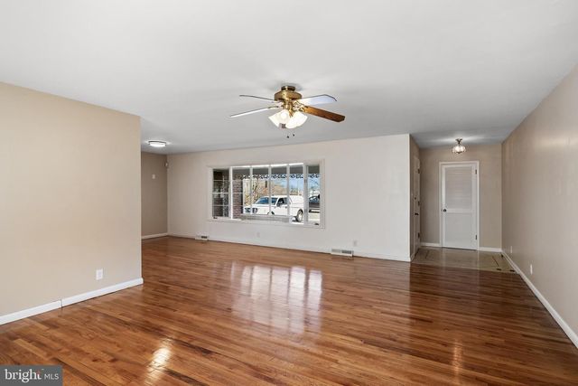 300 HAZEL AVE, Westville, NJ 08093