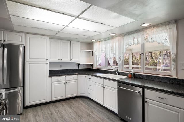 300 HAZEL AVE, Westville, NJ 08093