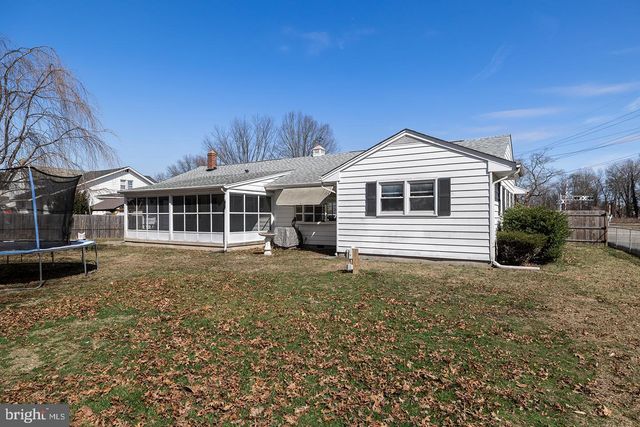 300 HAZEL AVE, Westville, NJ 08093