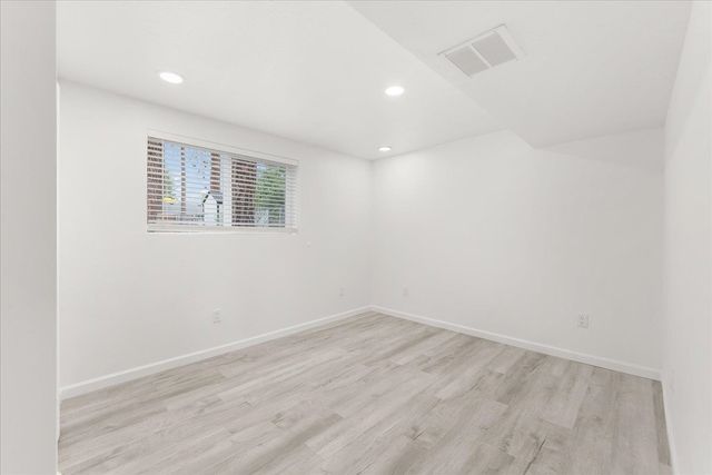 5138 W Rosewood Ave, Spokane, WA 99208